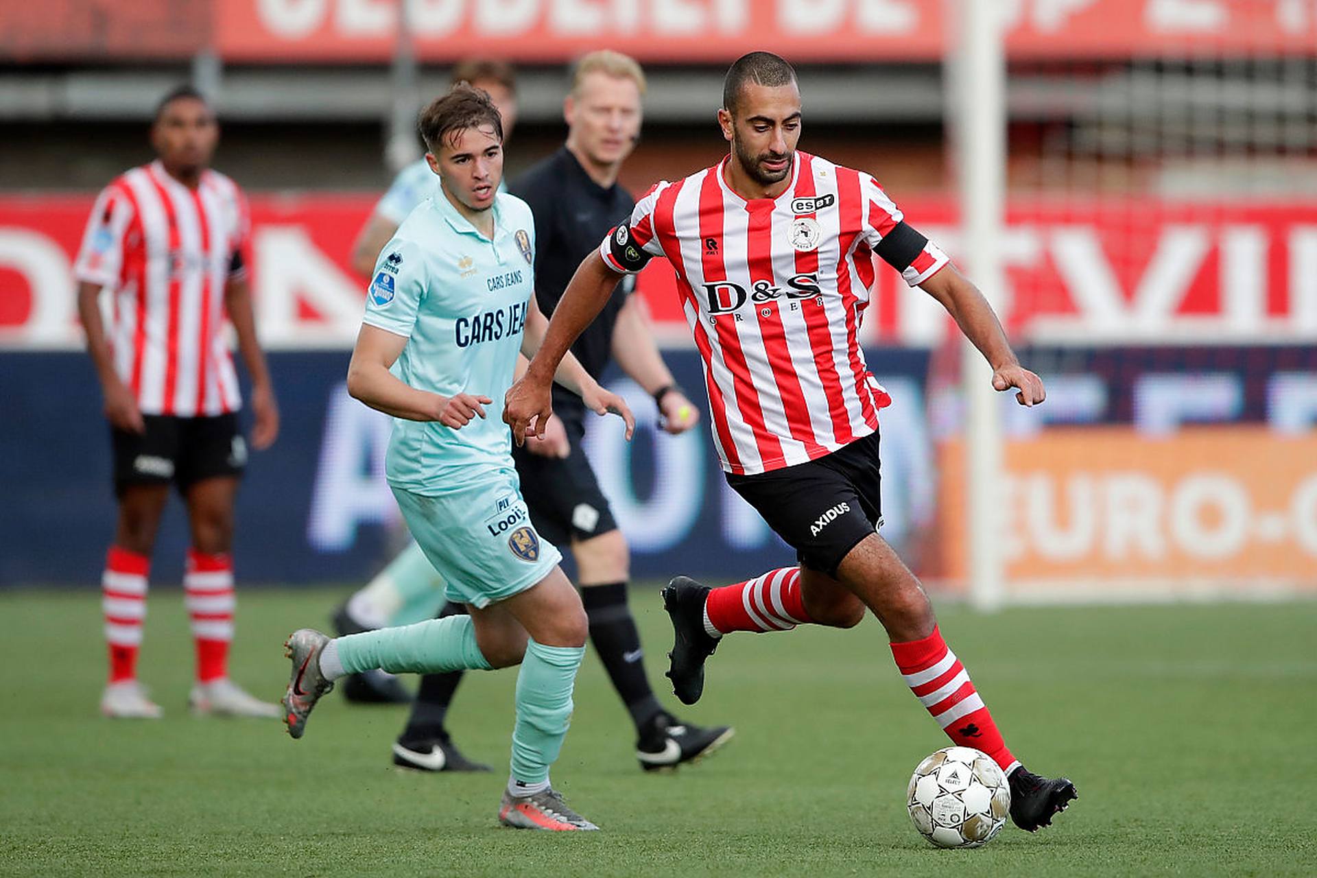 控球和对比 控球和对比