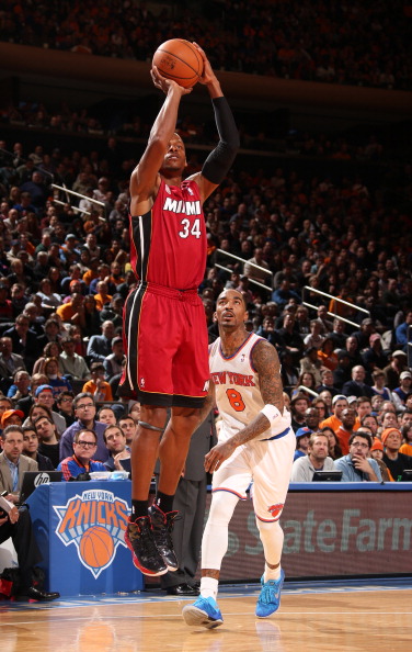 效力多年的 效力多年的